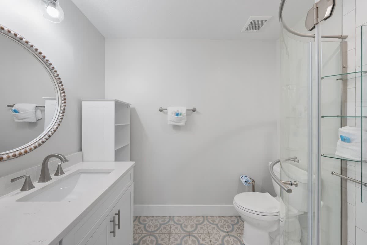 Emerald Flamingo | Photo 20