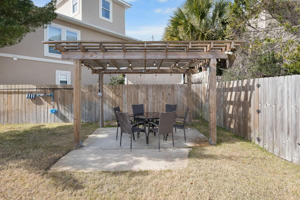 Emerald Flamingo | Photo 38