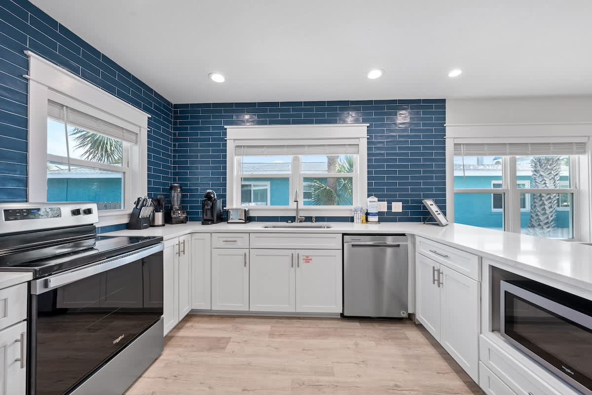 Emerald Flamingo | Photo 10