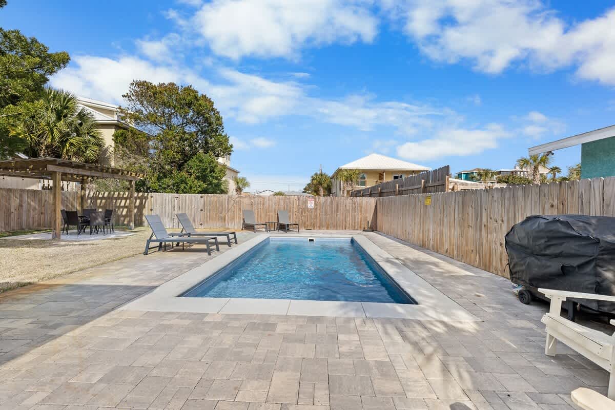 Emerald Flamingo | Photo 40