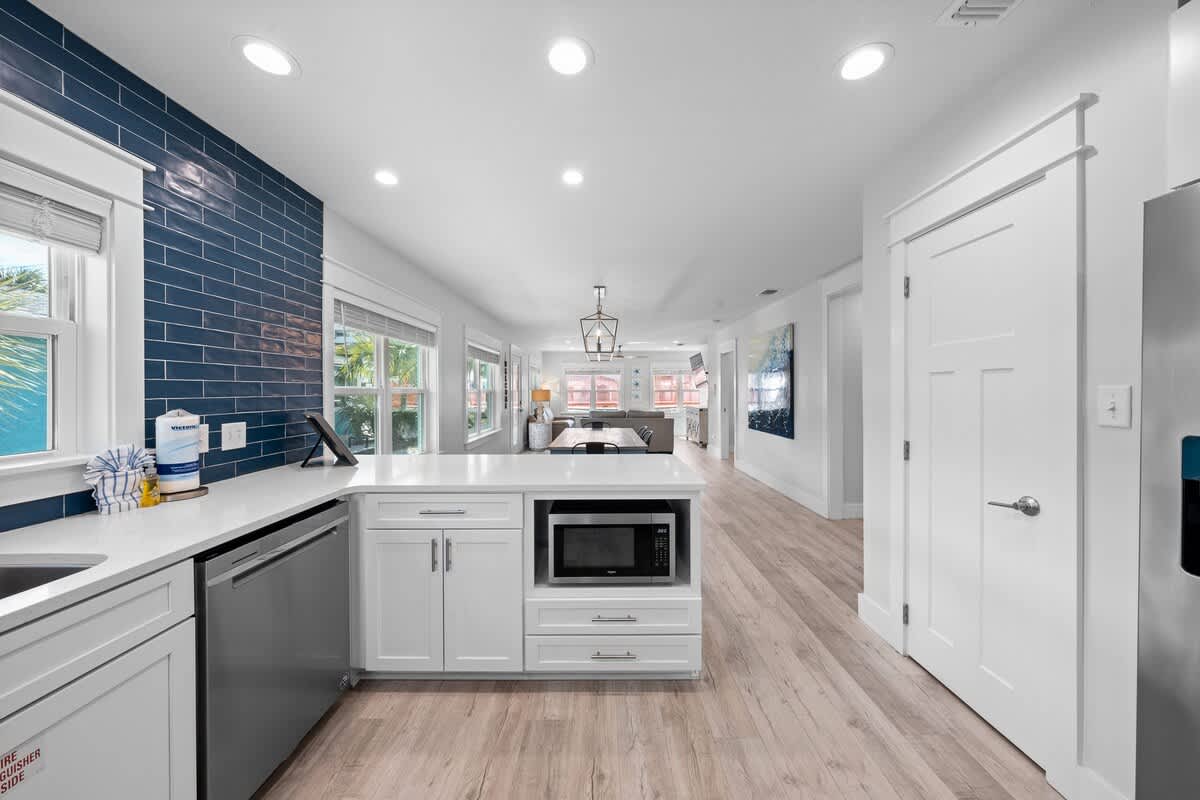 Emerald Flamingo | Photo 12