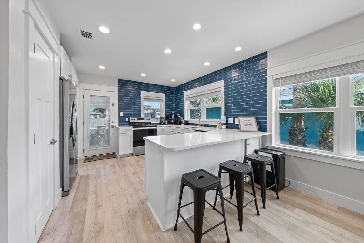 Emerald Flamingo | Photo 13