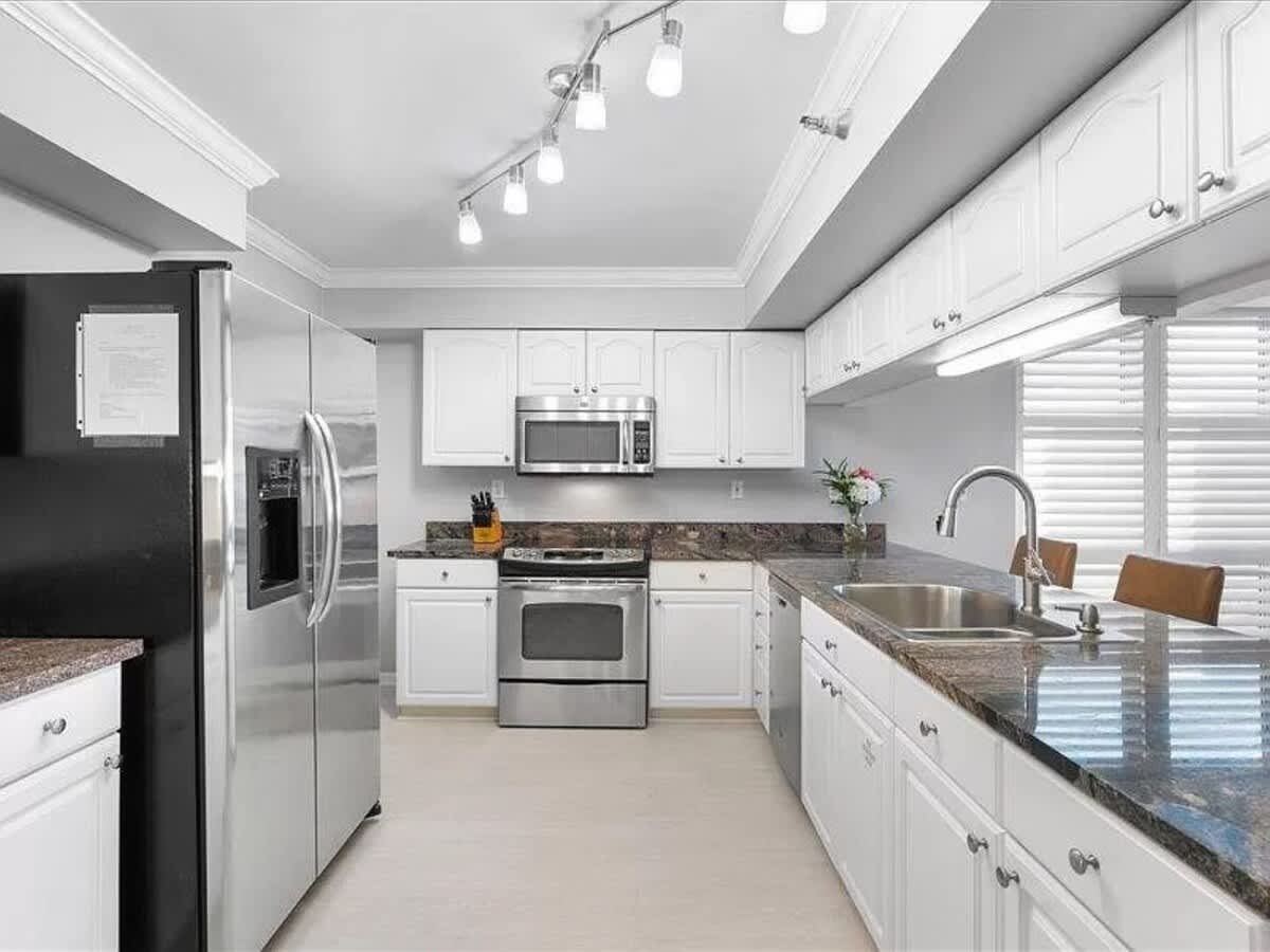 Emerald Towers 0101 9