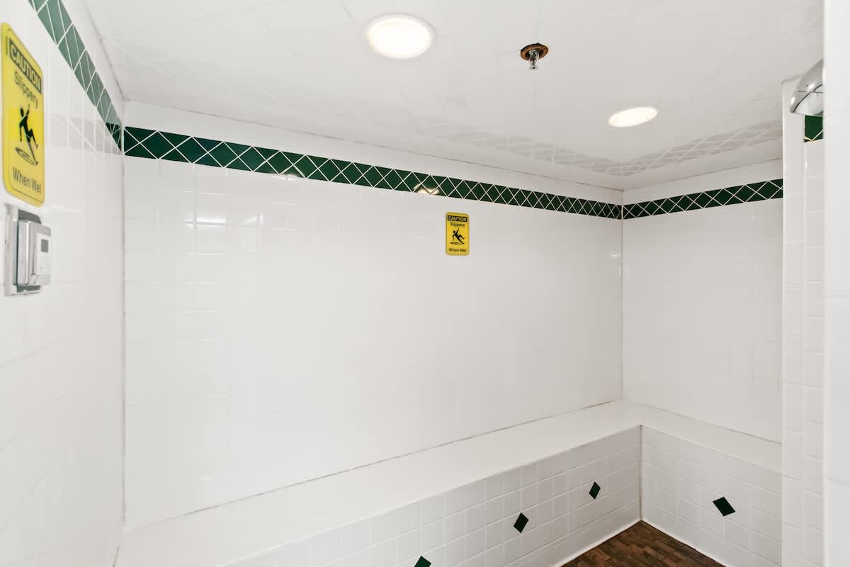 Emerald Towers 0104 54