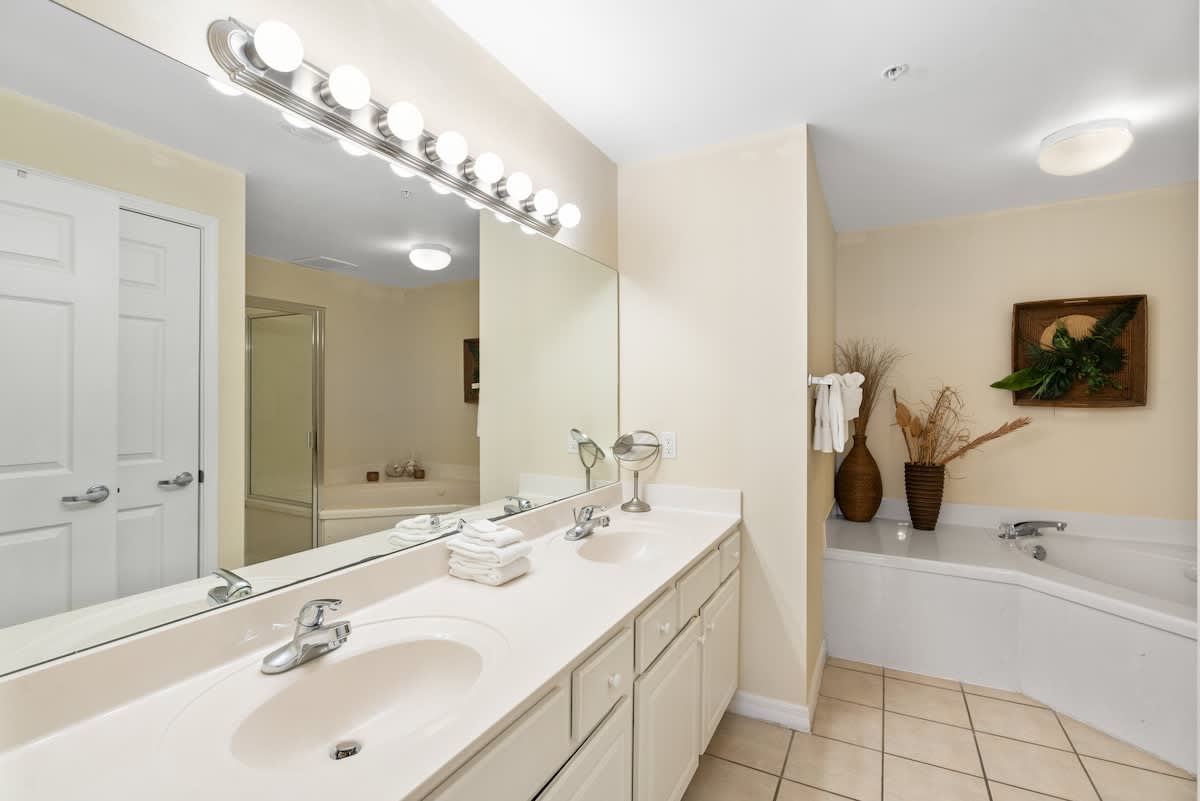 Inn at Summerwind 305 20