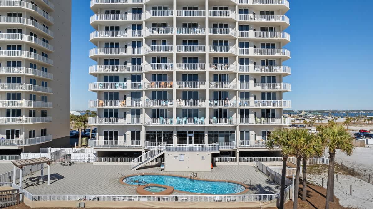 Inn at Summerwind 305 6