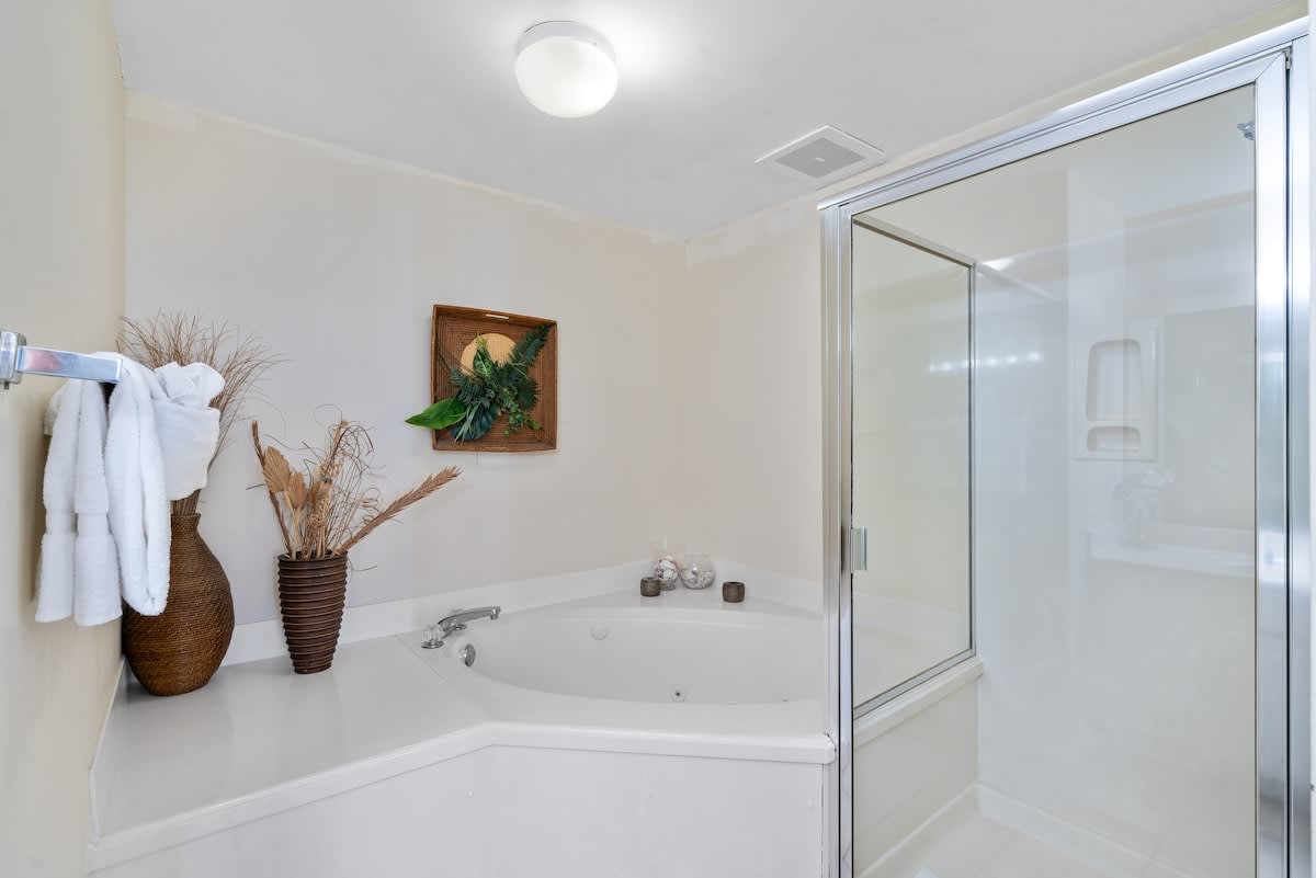 Inn at Summerwind 305 21