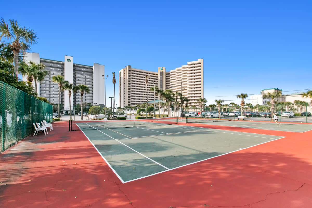 Emerald Towers 0502 8