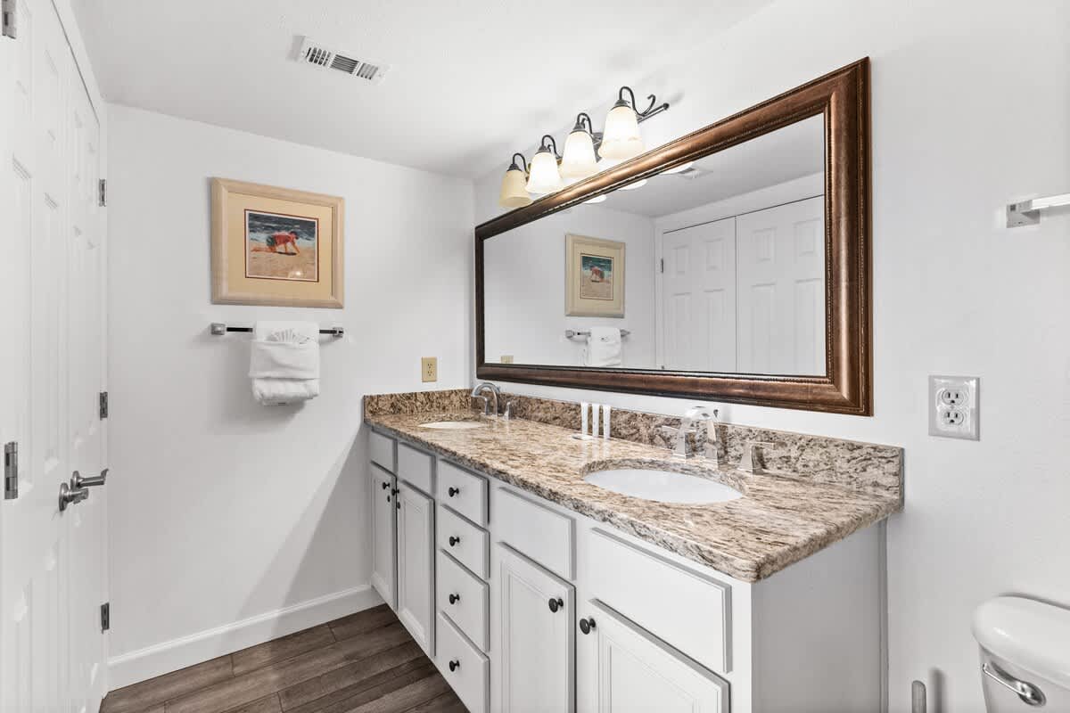 Emerald Towers 0502 27