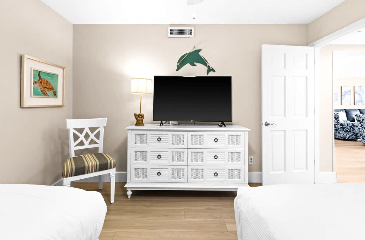 Emerald Towers 0603 | Photo 21