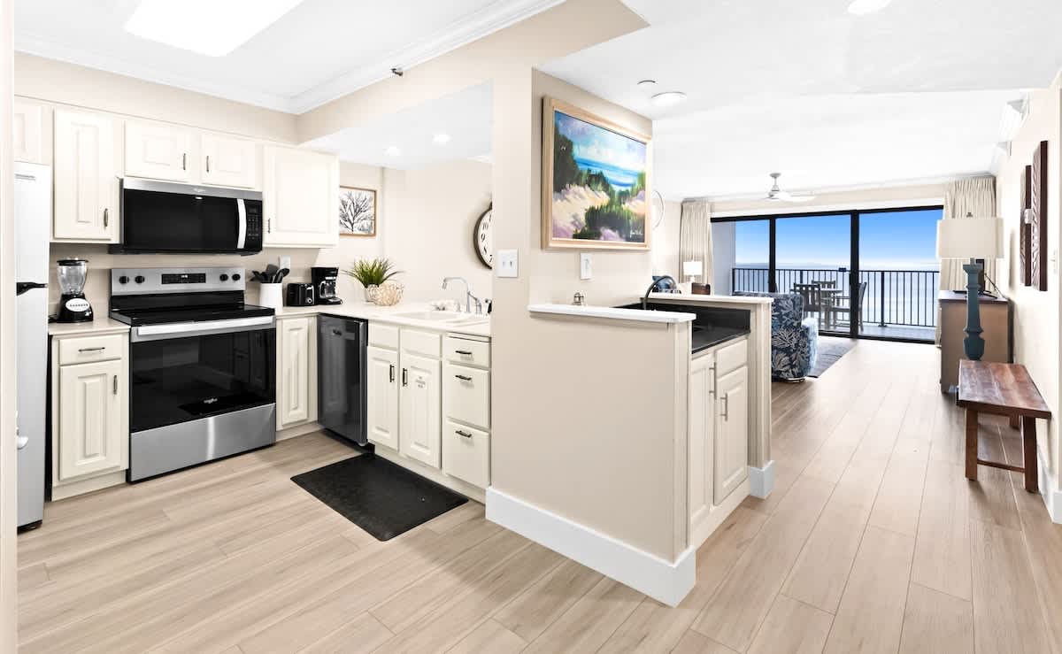 Emerald Towers 0603 | Photo 7