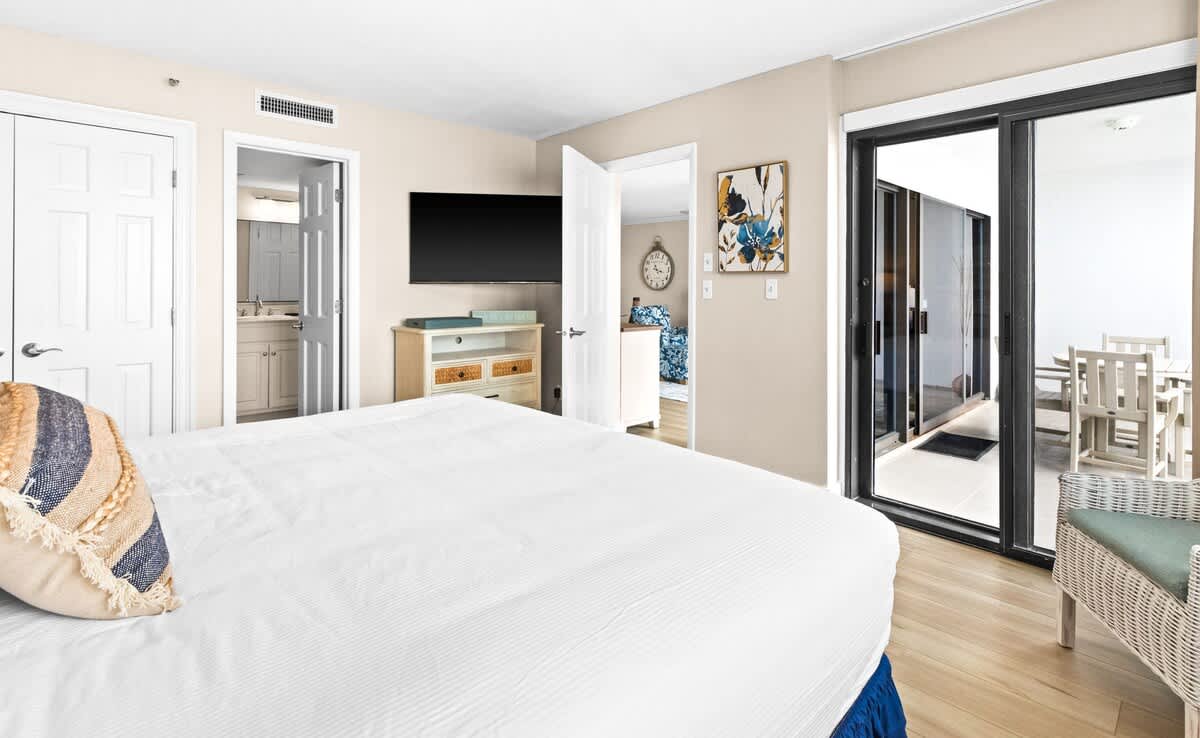 Emerald Towers 0603 | Photo 16