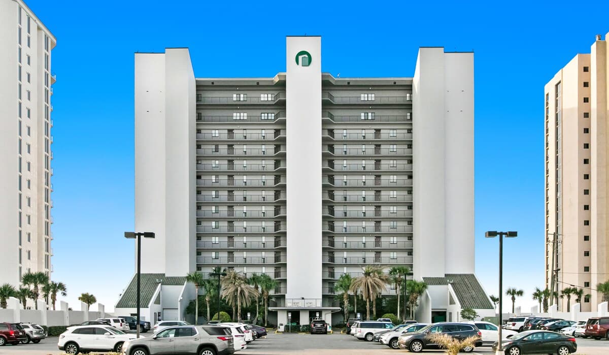 Emerald Towers 0706 33