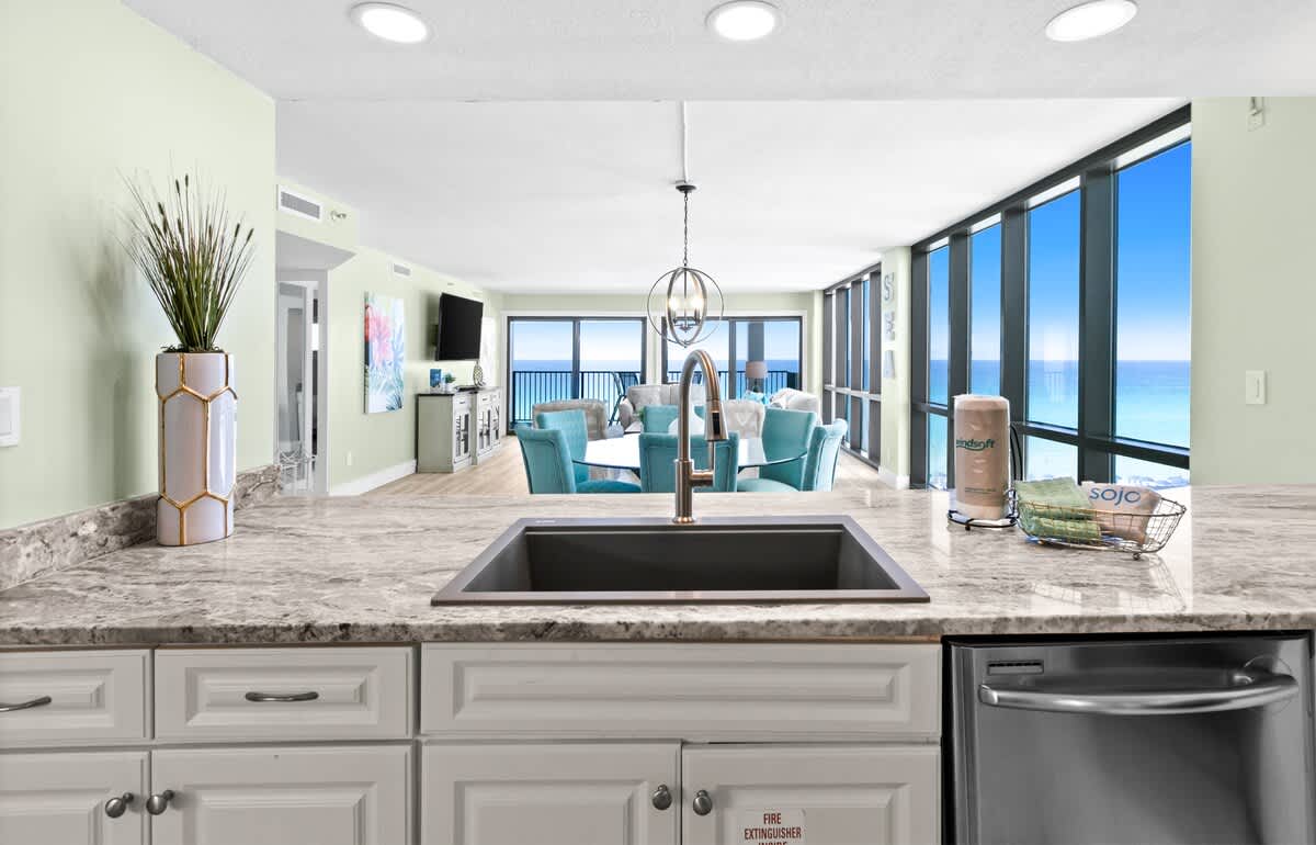 Emerald Towers 0706 8