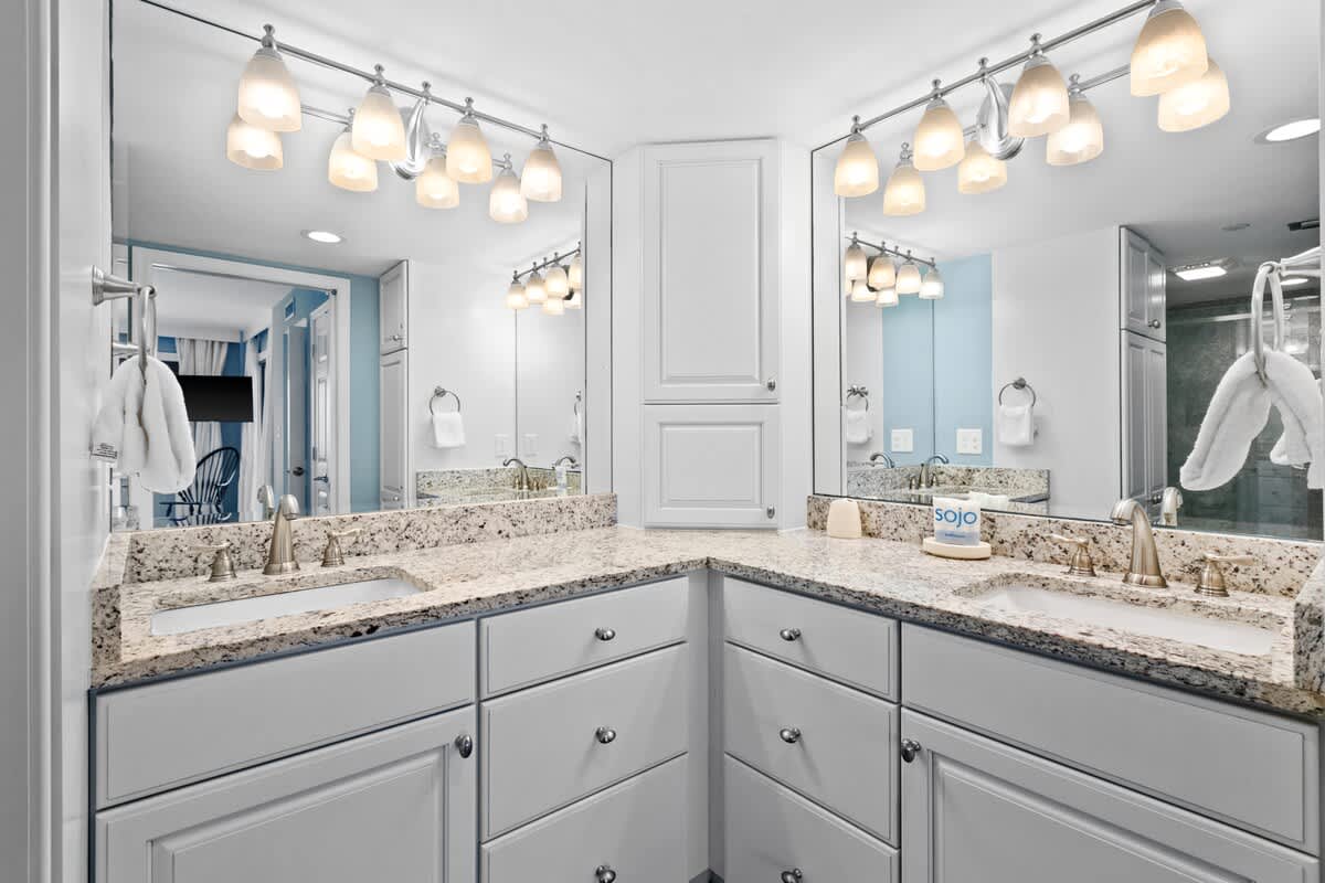 Emerald Towers 1101 15