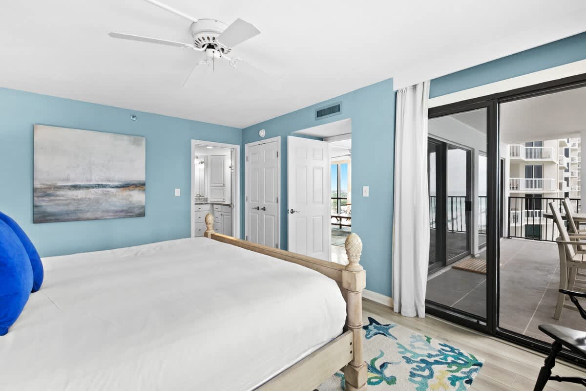 Emerald Towers 1101 32