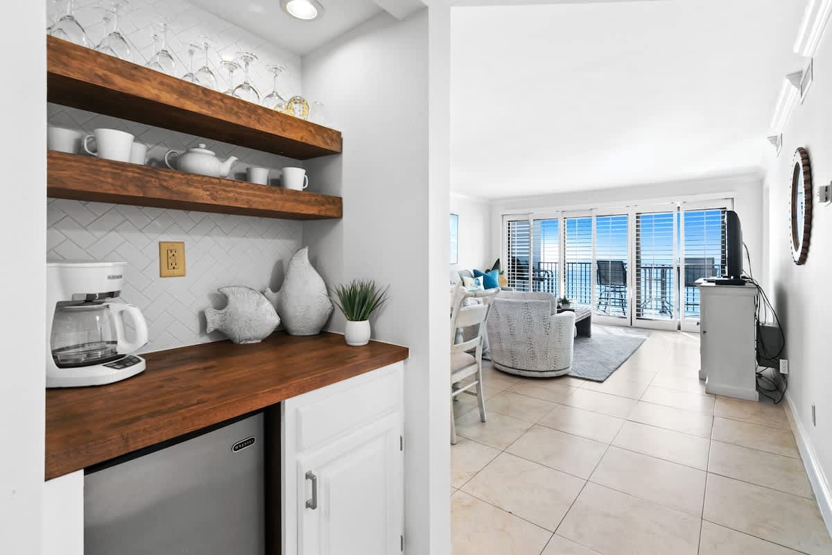 Emerald Towers 1103 24