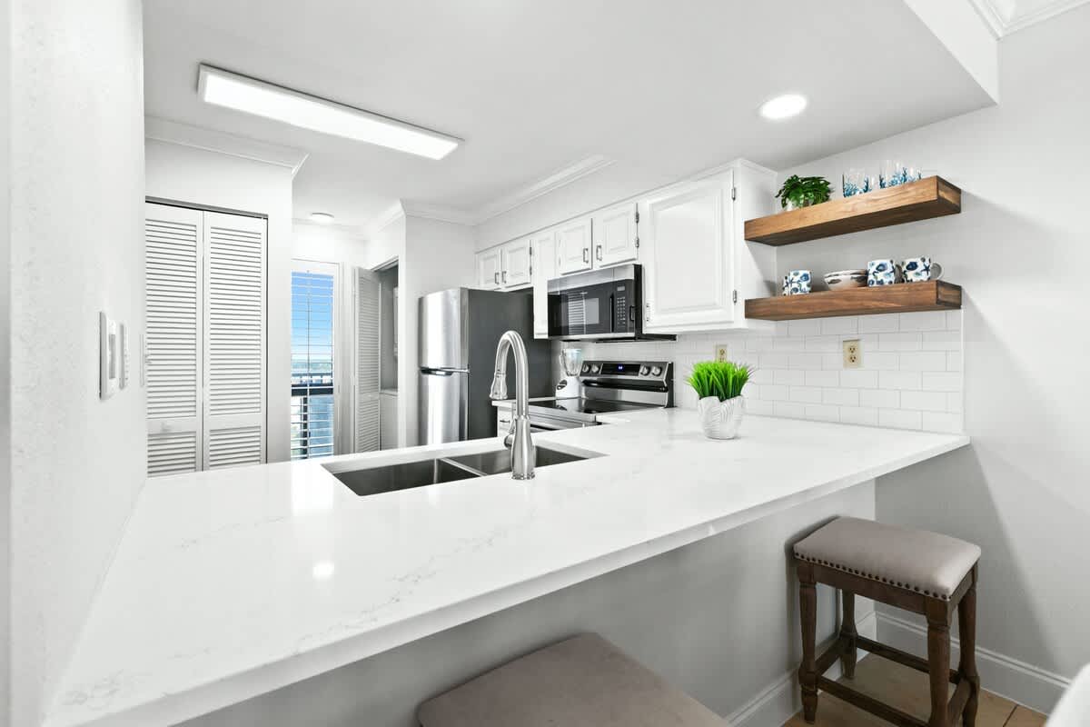 Emerald Towers 1103 21