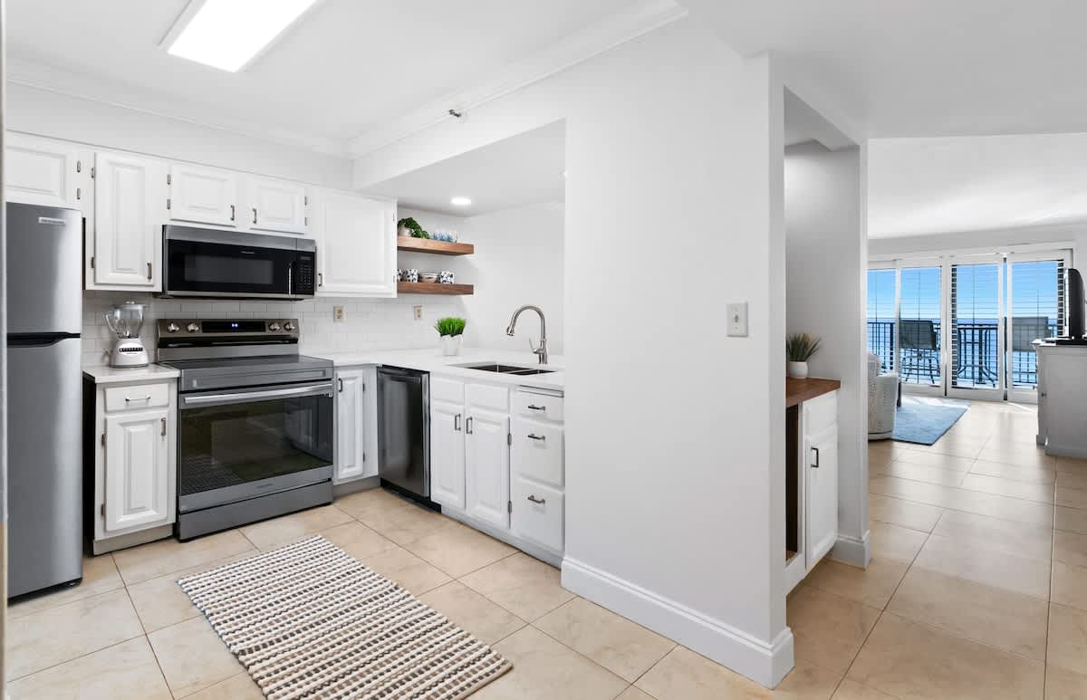 Emerald Towers 1103 20