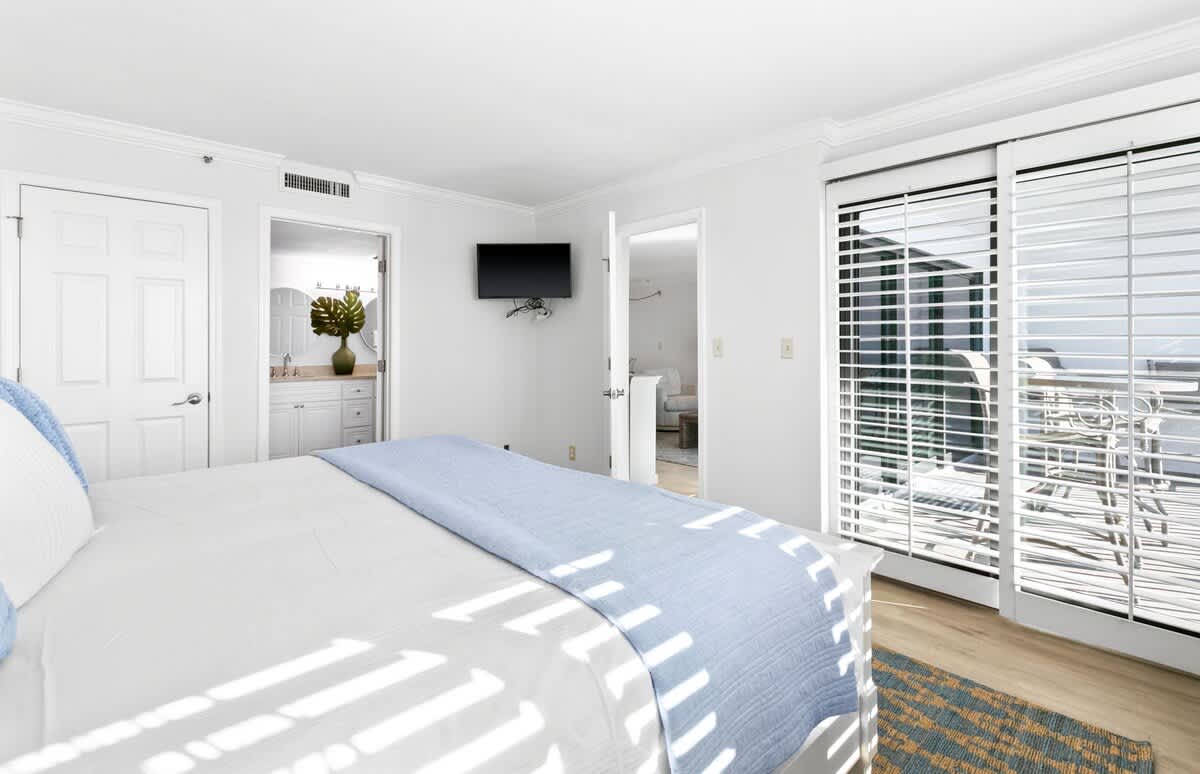 Emerald Towers 1103 15