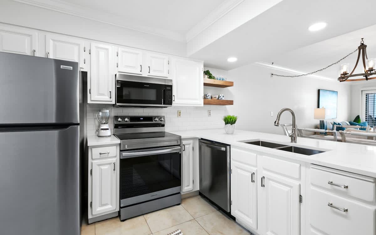 Emerald Towers 1103 10