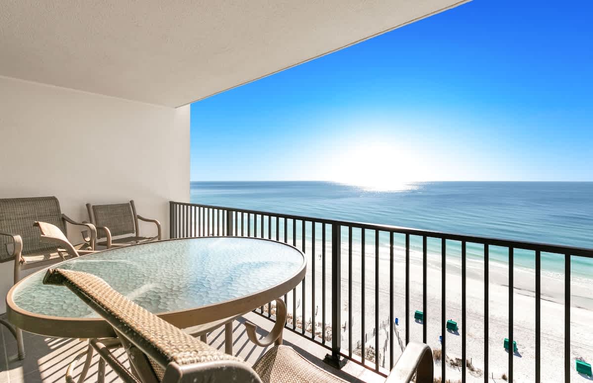 Emerald Towers 1103 17