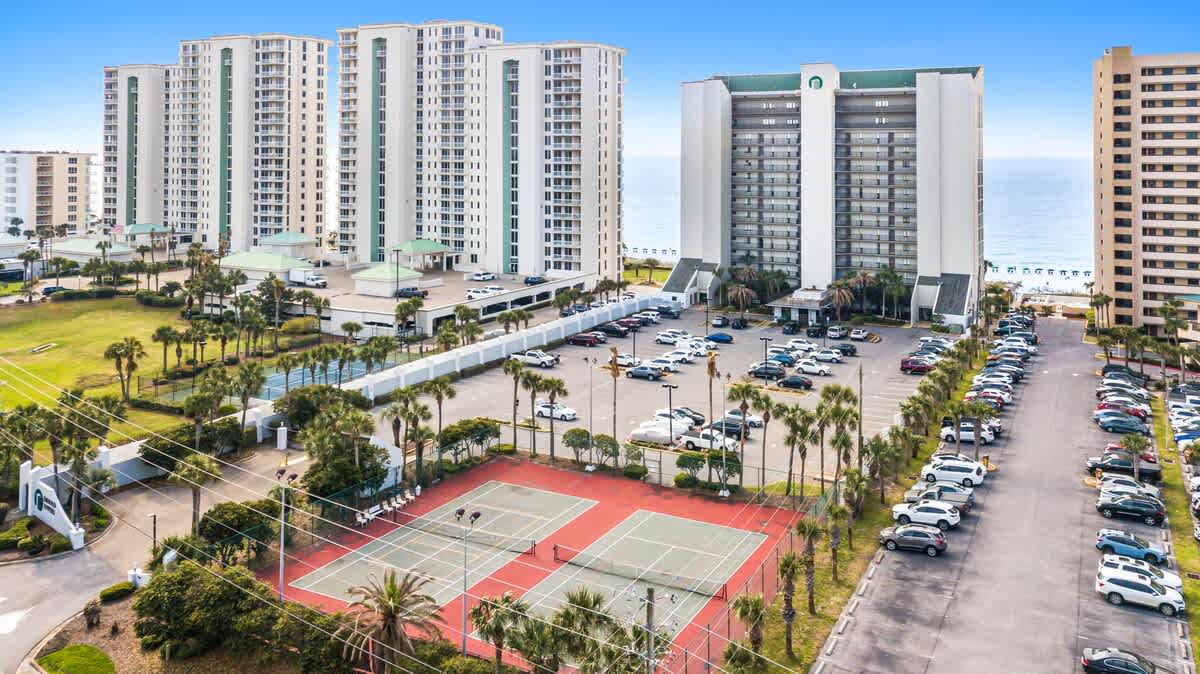 Emerald Towers 1202 58