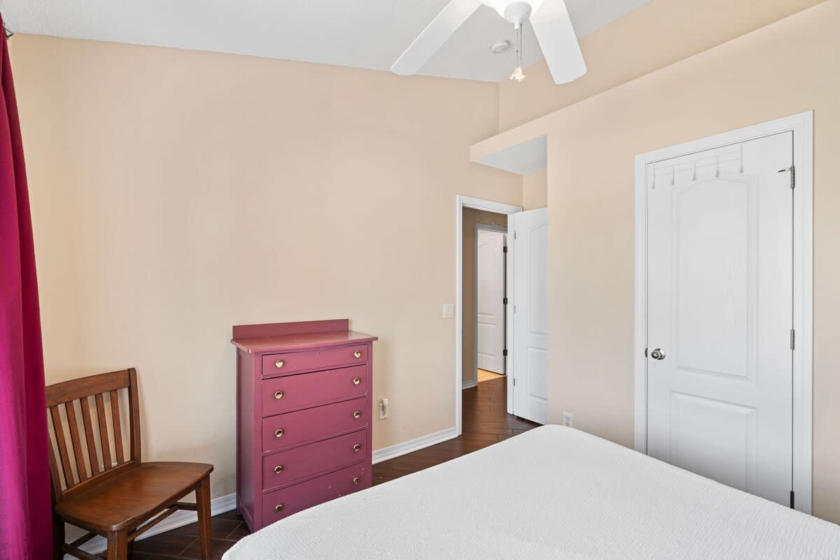 Hidden Jewel WITH A POOL | Photo 26