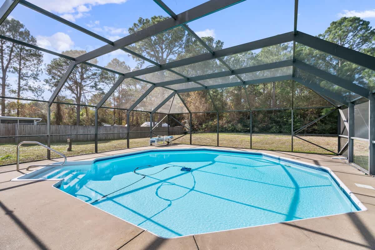 Hidden Jewel WITH A POOL | Photo 33