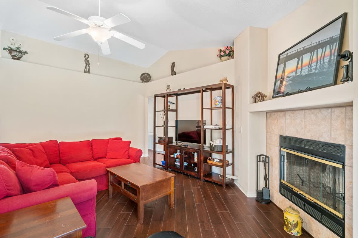 Hidden Jewel WITH A POOL | Photo 12