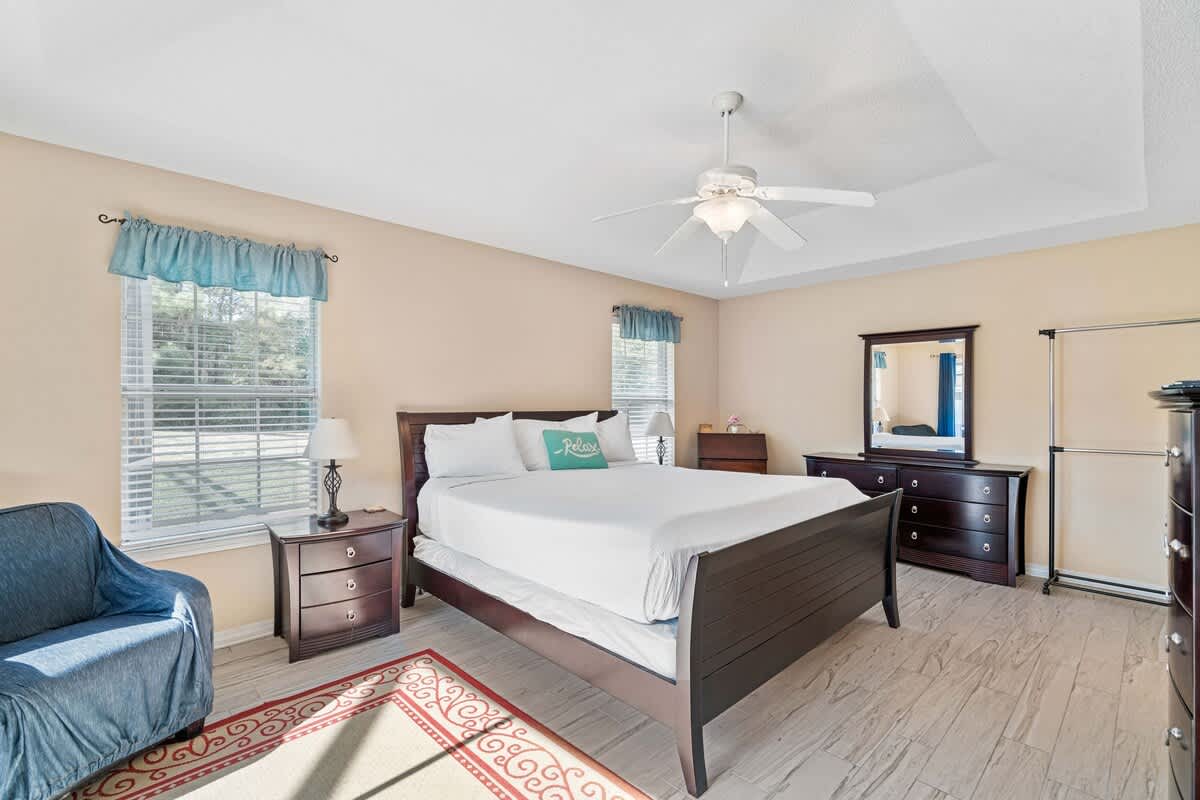 Hidden Jewel WITH A POOL | Photo 27