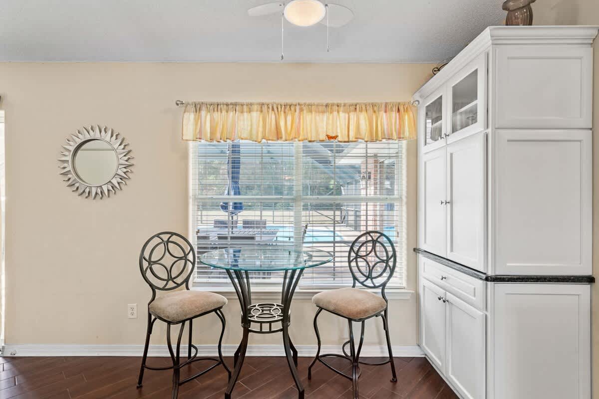 Hidden Jewel WITH A POOL | Photo 8