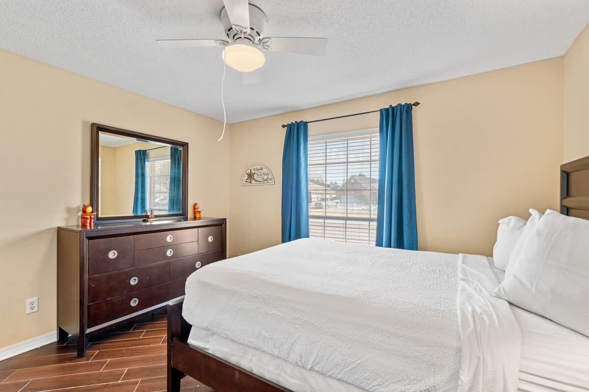 Hidden Jewel WITH A POOL | Photo 17