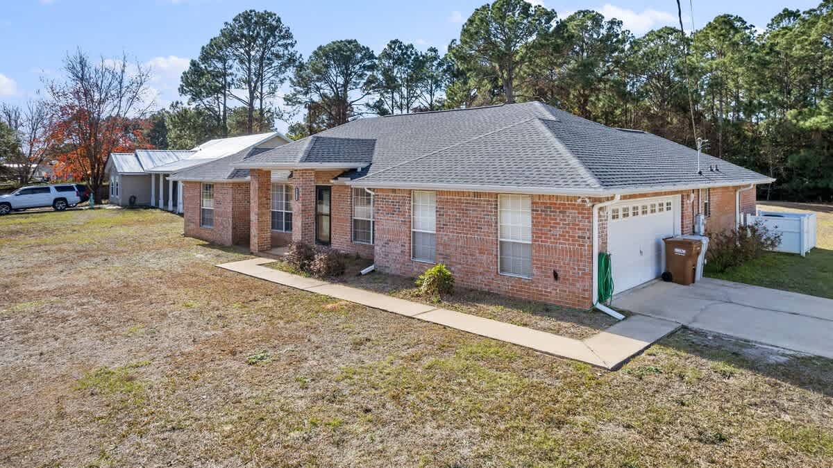 Hidden Jewel WITH A POOL | Photo 39