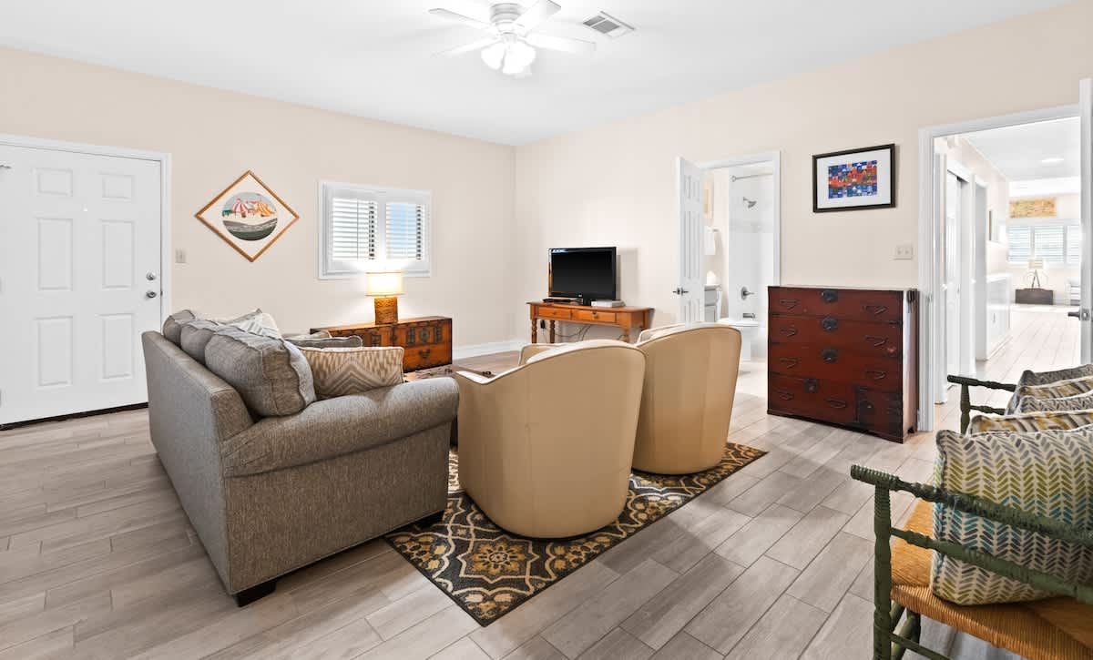 Huntington By the Sea 501 41