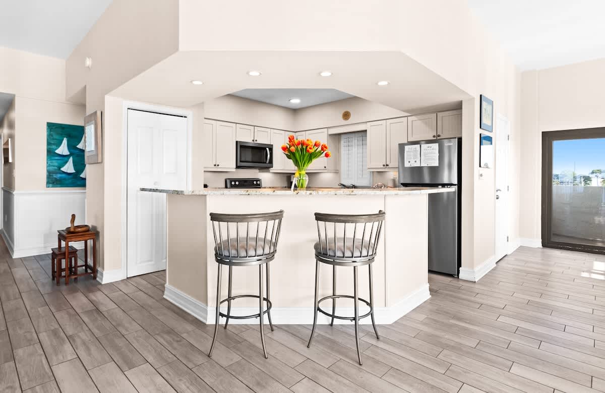 Huntington By the Sea 501 25