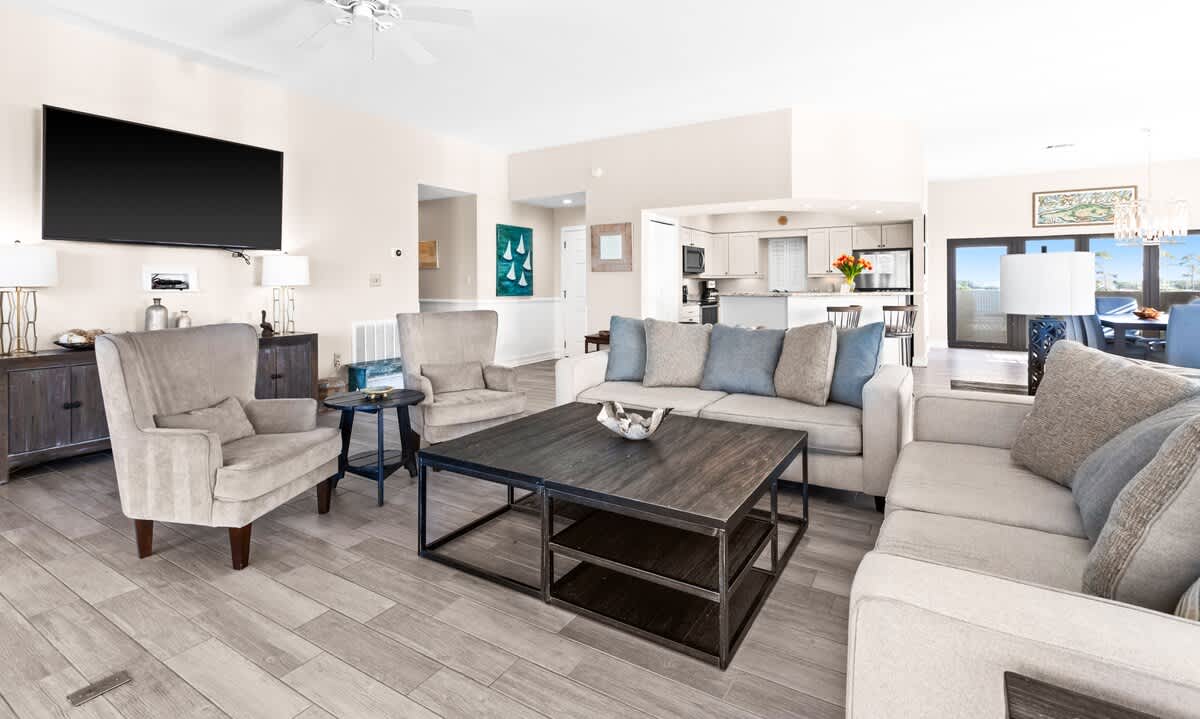 Huntington By the Sea 501 7