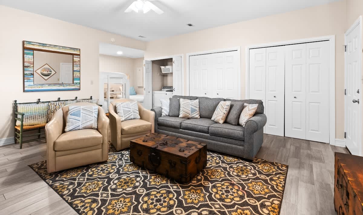 Huntington By the Sea 501 43