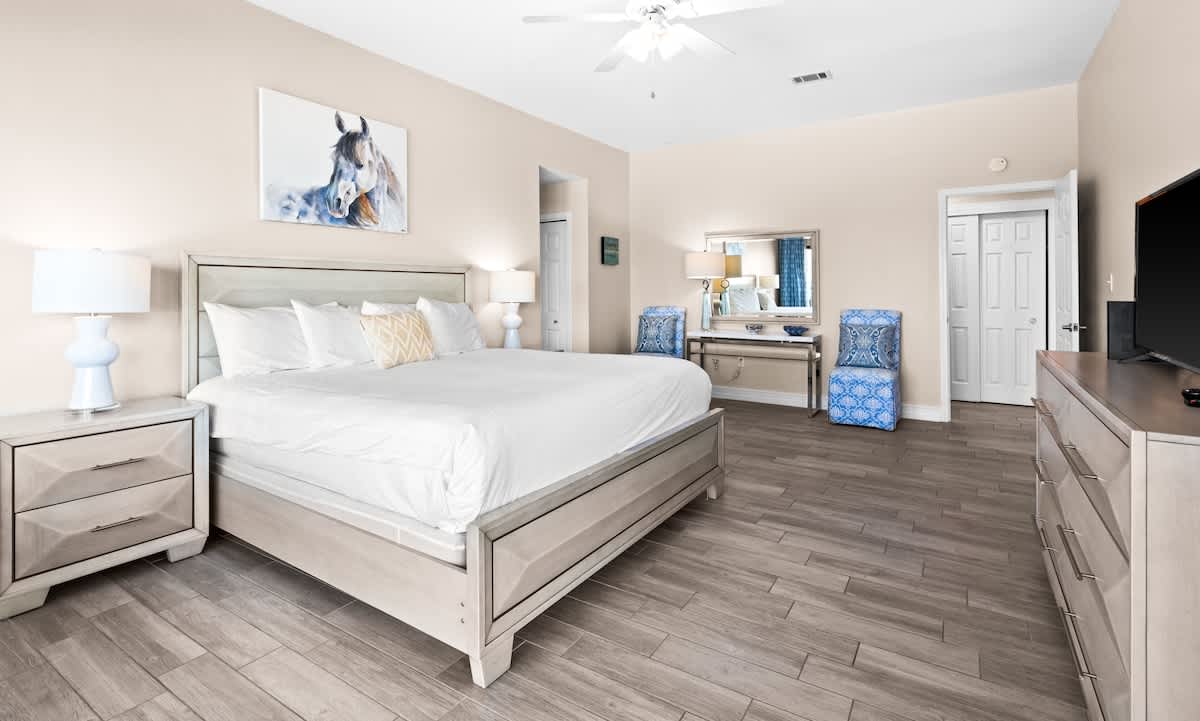 Huntington By the Sea 501 10