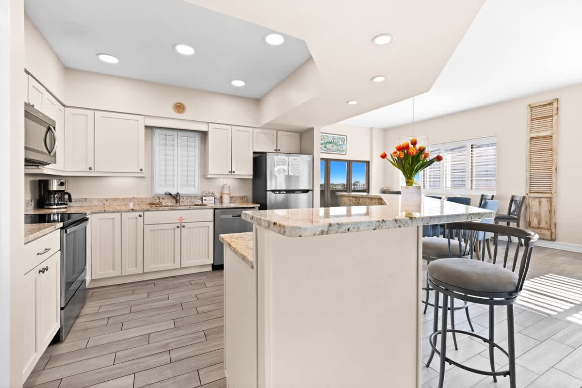 Huntington By the Sea 501 8