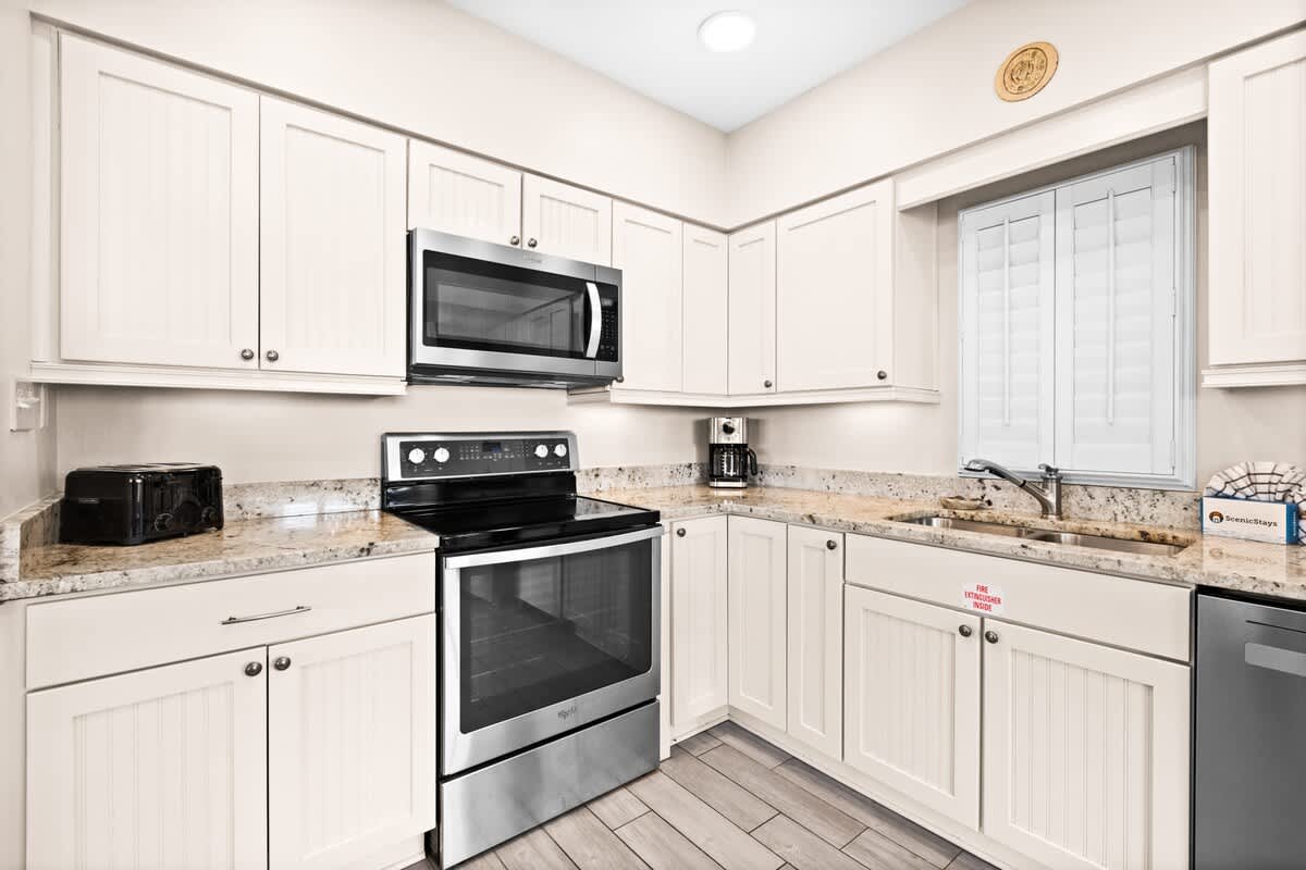 Huntington By the Sea 501 18