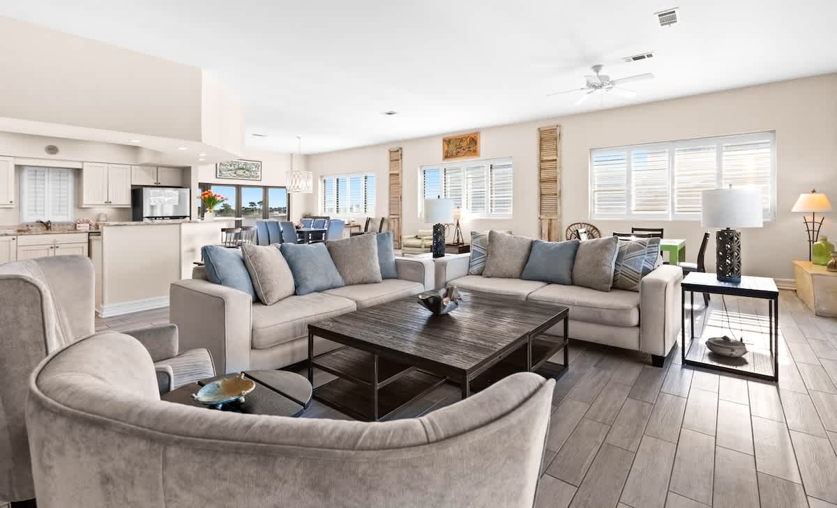 Huntington By the Sea 501 6