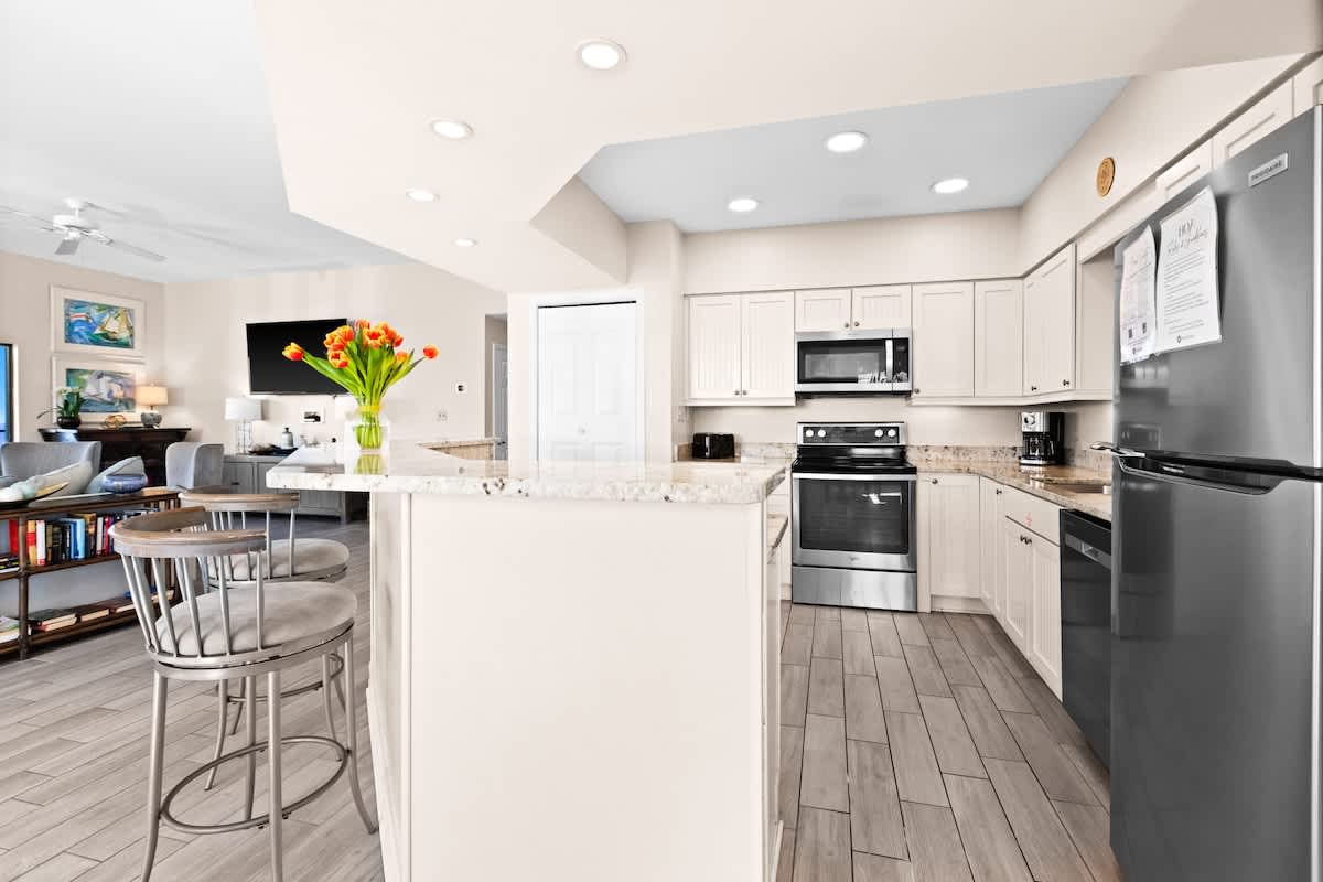 Huntington By the Sea 501 26