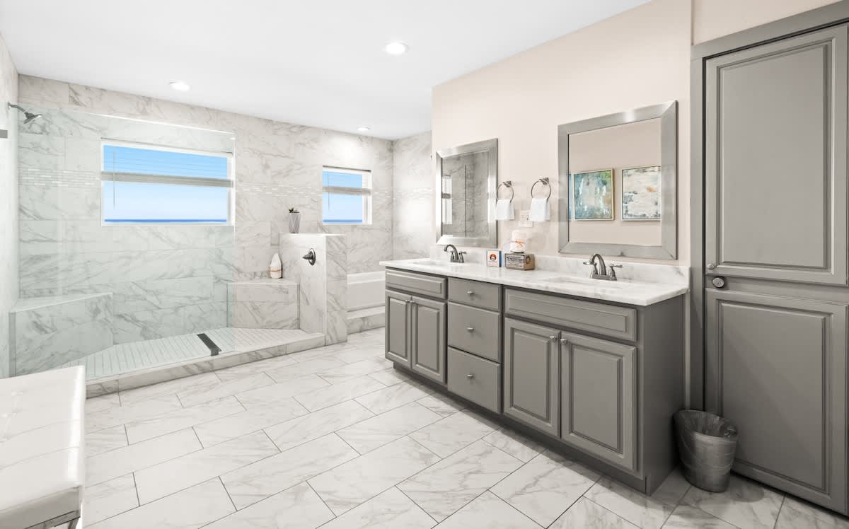 Huntington By the Sea 501 12