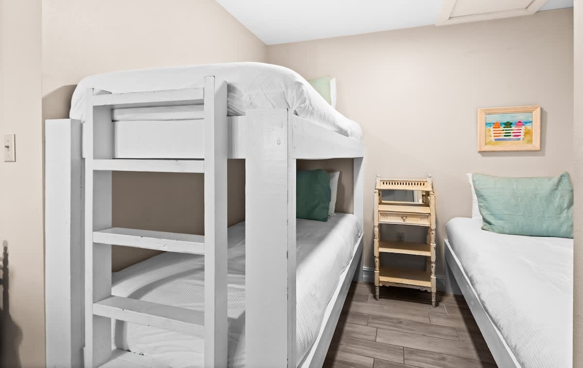 Huntington By the Sea 501 46