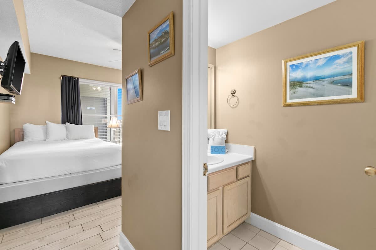 Jade East Towers 0520 27