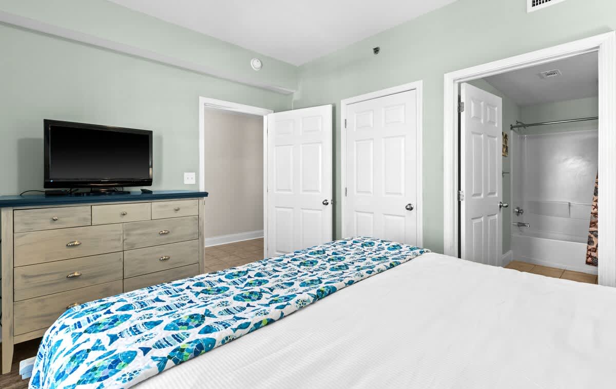 Laketown Wharf 1817 | Photo 19