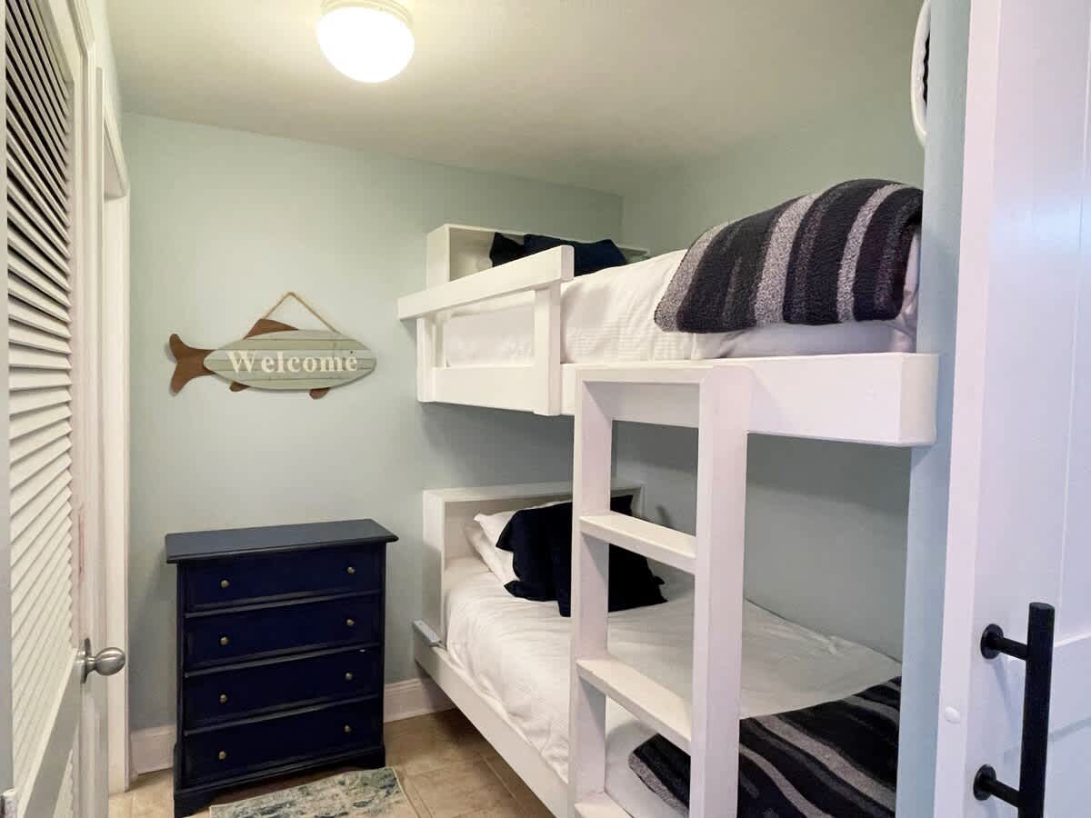 Laketown Wharf 1817 | Photo 16