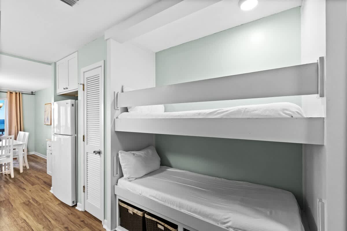 Latitude 29 Unit 19 8