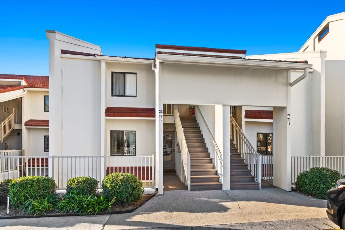 Latitude 29 Unit 19 40